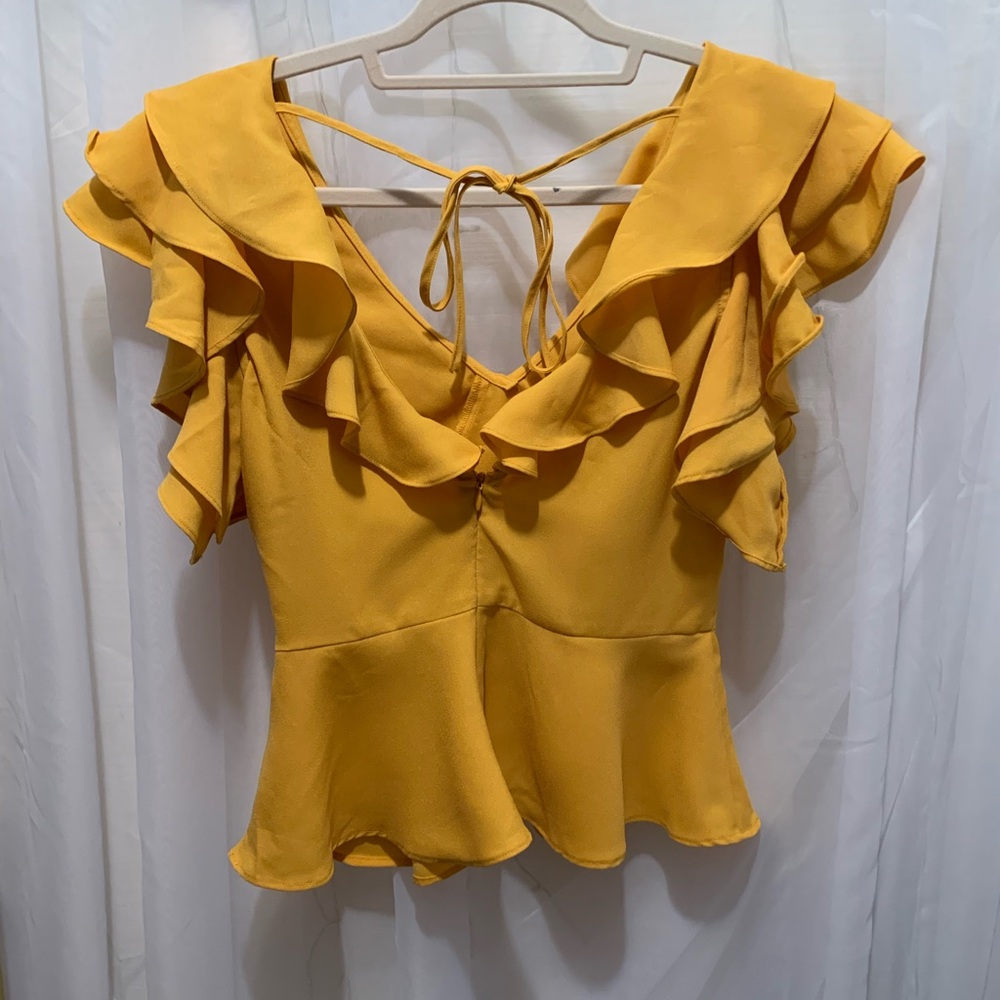 Lulumari Ruffle Blouse - Picture 2 of 5